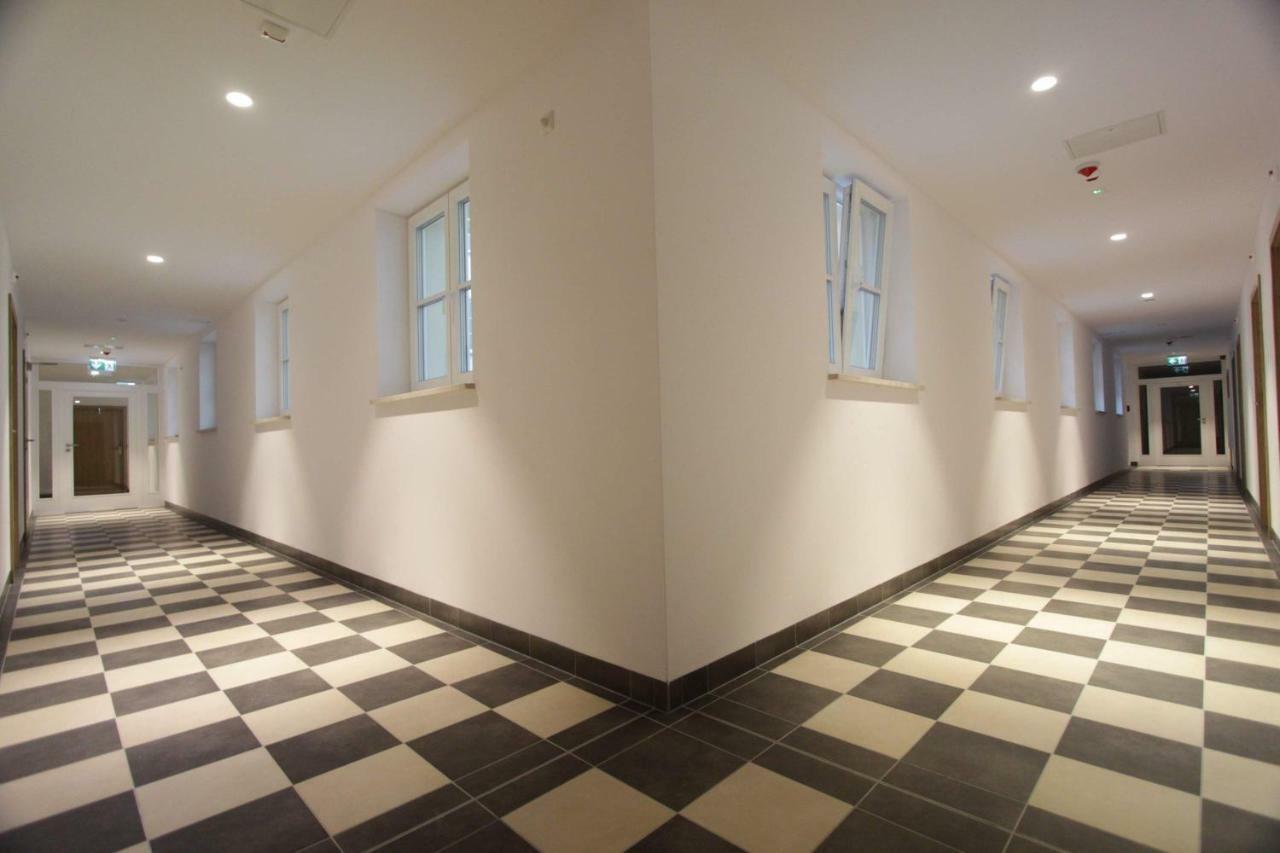 Ostello Dom Pomocy Studentom Varsavia Esterno foto