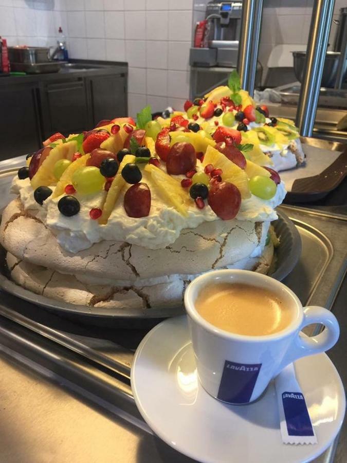 Ostello Dom Pomocy Studentom Varsavia Esterno foto